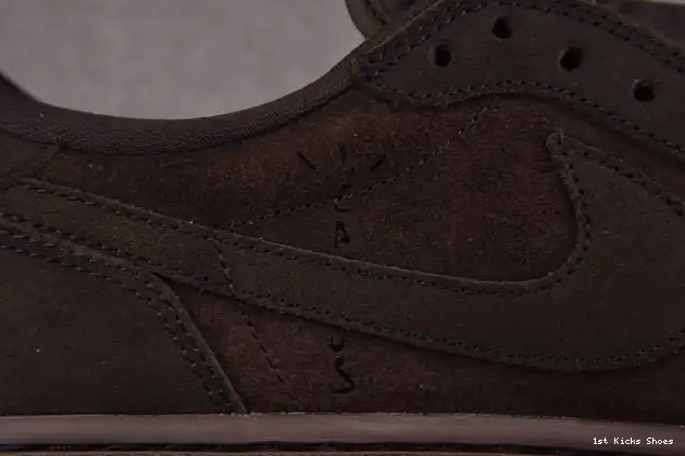 1st Kicks Low Brown Jordan 1 OG Velvet Travis Scott DM7866-202 Air x 0626